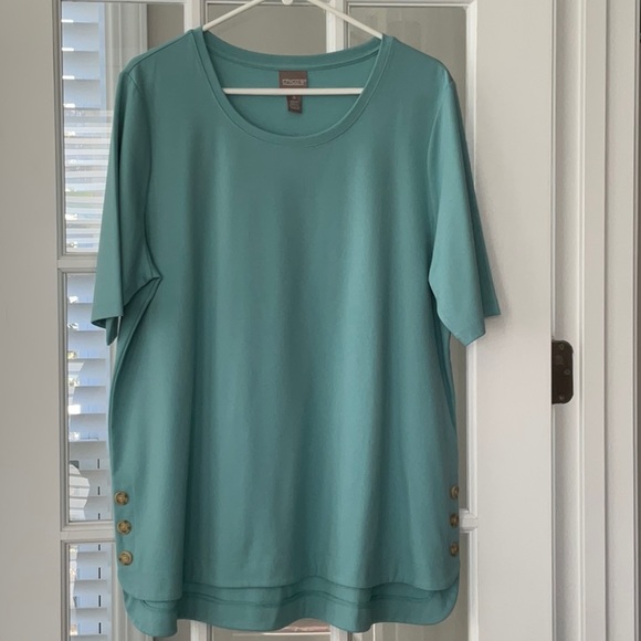 Chico’s top NWOT 3 - Picture 1 of 2